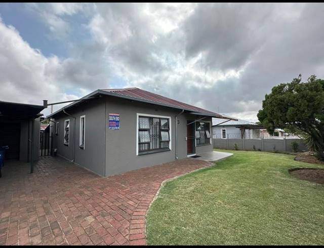 3 BEDROOM HOUSE FOR SALE IN SOUTH HILLS